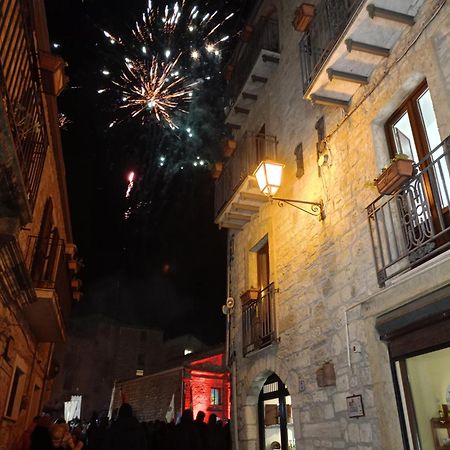 B&B Del Corso Gangi Dış mekan fotoğraf