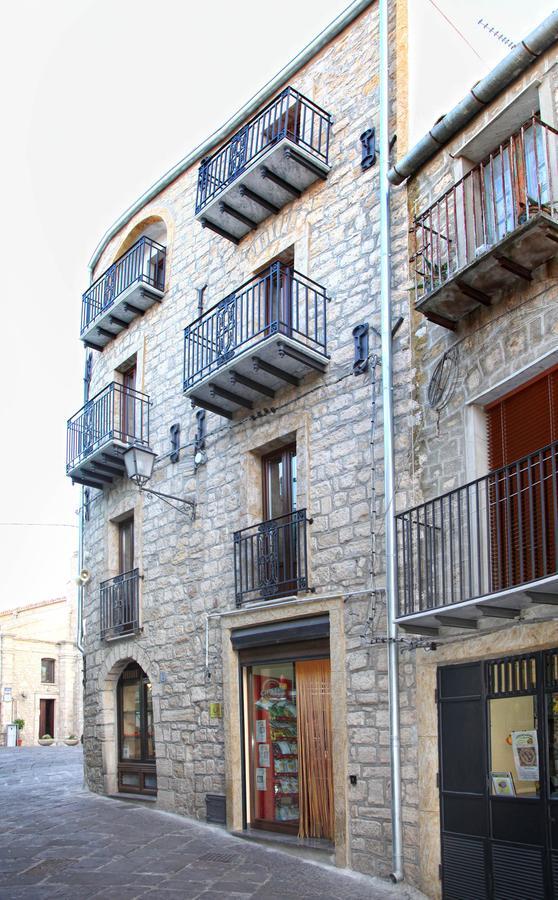 B&B Del Corso Gangi Dış mekan fotoğraf